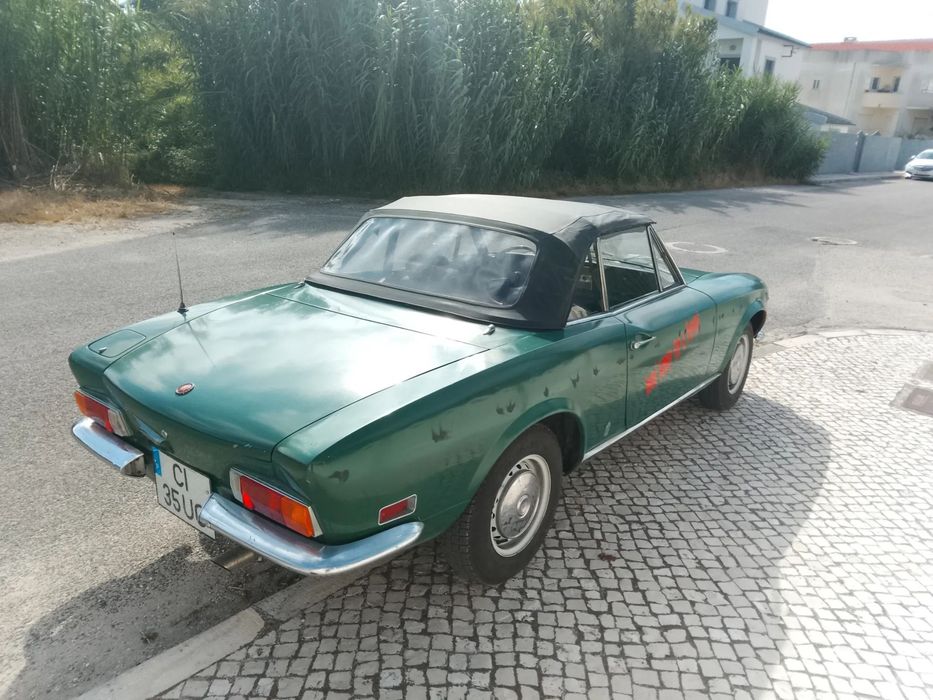Fiat 124 Spider