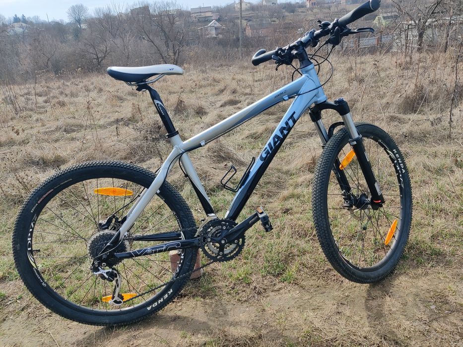 ІДЕАЛ Giant arete 2 Rock Shox повітря Deore XT гідравлика