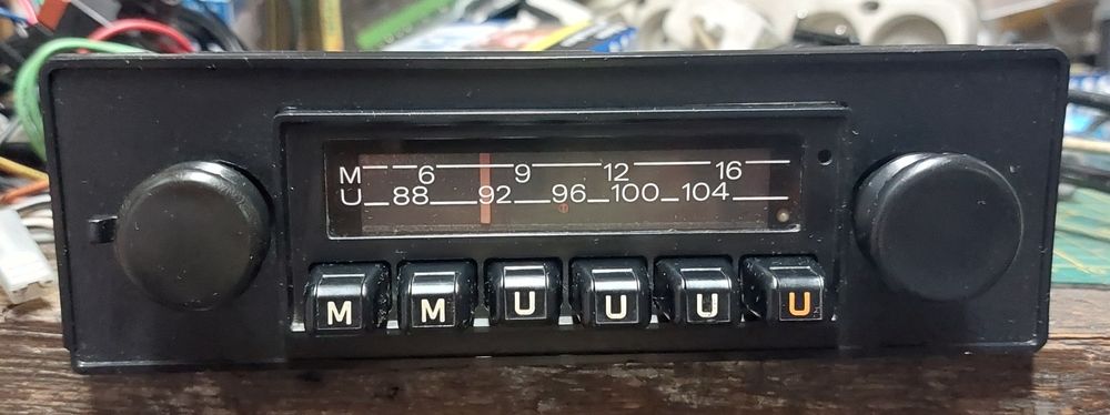 Grundig Emden radio samochodowe lata 70te  Volkswagen Golf mk1 Passat B1 Garbus Opel FSO Polonez Fiat 125p 126p, nie Unitra Safari