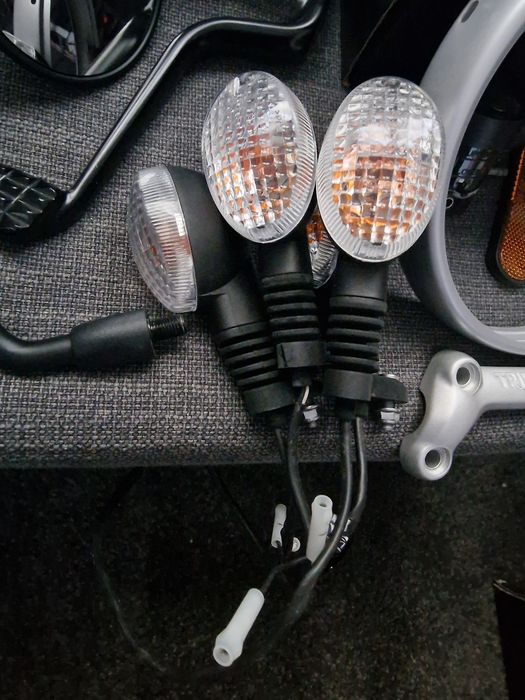 Peças diversas para Triumph Street Twin 900 ano 2016