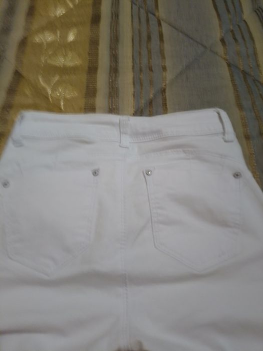 Vendo calças, tamanhos pequenos