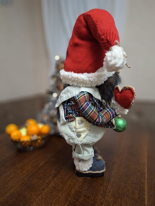 новорічний Скандинавський  Гном на подарунок, прикраса