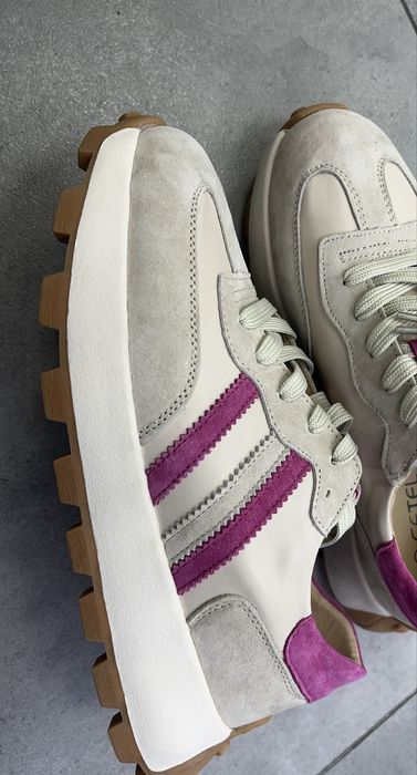 Sneakersy beż z dodatkiem fuksji 37