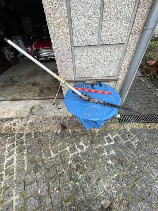 Rossadora, motossera e corta seves.