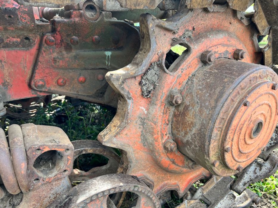 Трактор бульдозер т 150 гусеничный