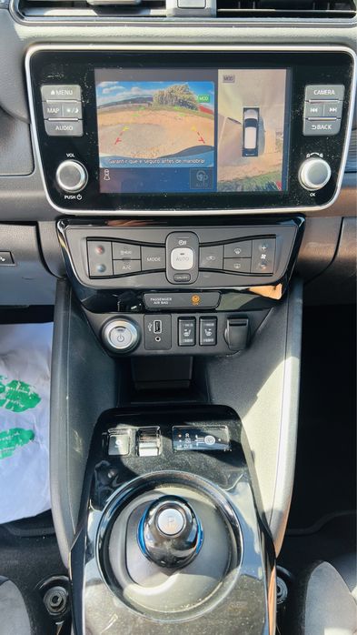 Nissan leaf tekna pro pilot