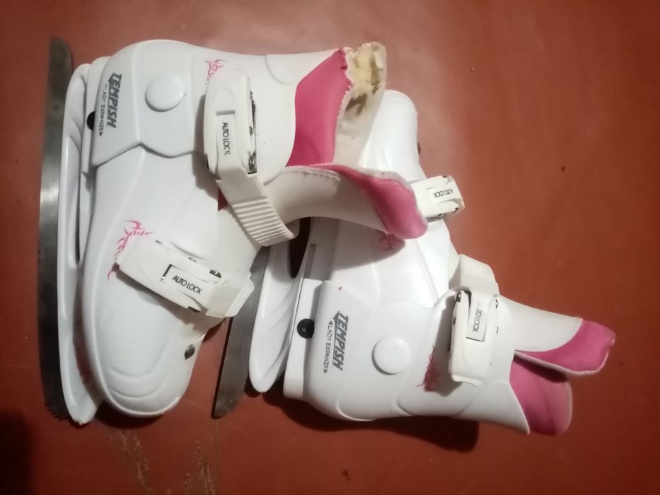 Продам коньки детские
