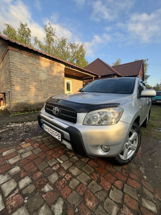 RAV4  газ/бензин 2006 год