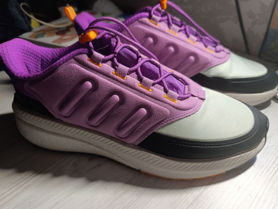 Жіночі кросівки Adidas