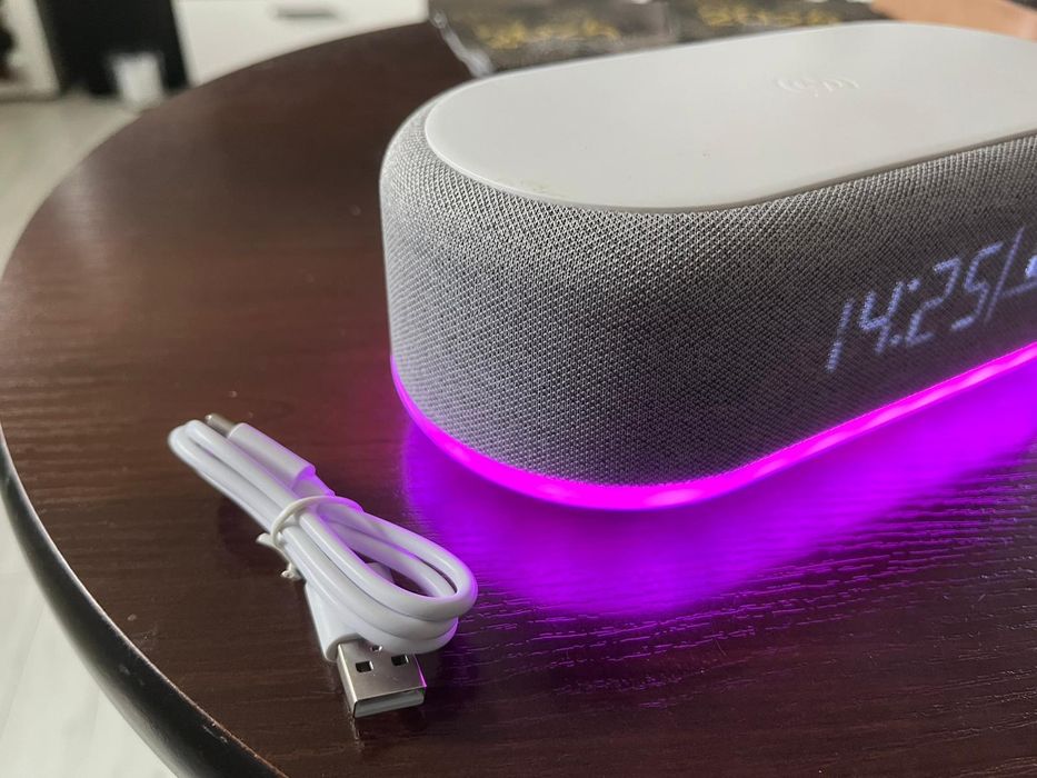 zegarek, głośnik bluetooth, ładowarka. 3 w 1.