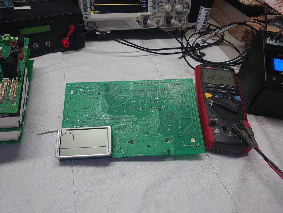 Viessmann Vitopend 100 błąd F4 FF płyta główna sterownik Naprawa