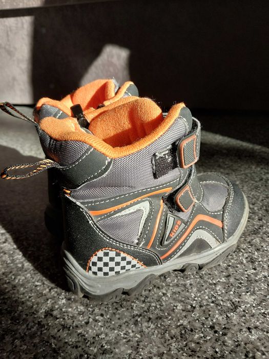 Buty zimowe dla dziecka 24 r.