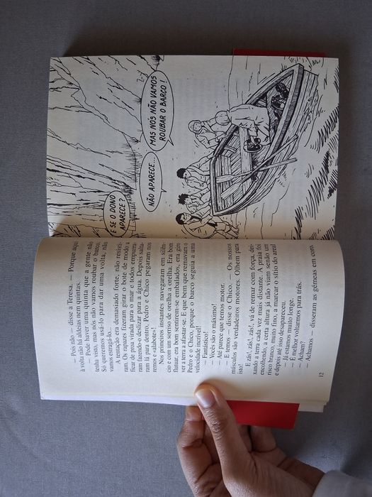 Livro "Uma Aventura no Alto Mar"