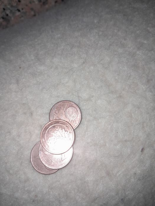 Moedas , notas e artigos antigos