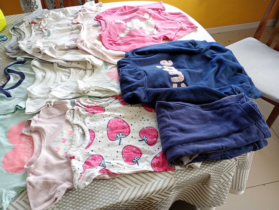 Ubranka dla dziewczynki rozmiar 92 cena 30zl 16 szt