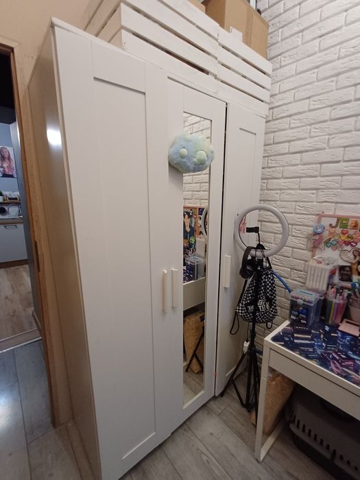 Szafa z lustrem drzwi