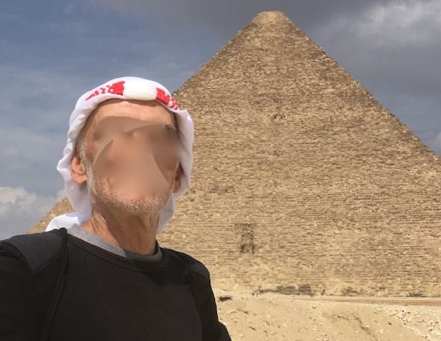 Kufija,  arabskie nakrycie głowy biała, męska