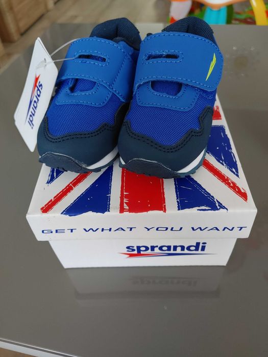 Sprzedam nowe chłopięce buty r 20 nieużywane.