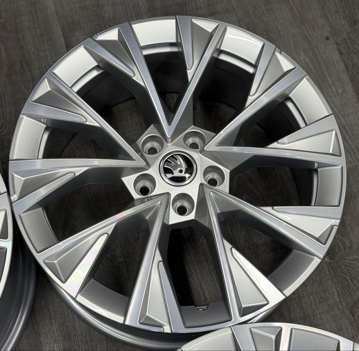 Нові оригінальні диски Skoda Superb IV 18 R18 Шкода Суперб 3P0601025H