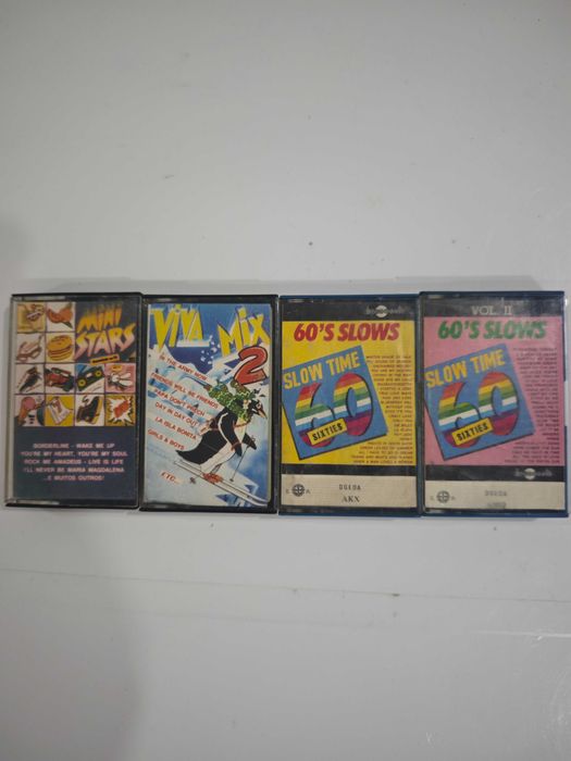 Cassettes Audio em Inglês de diferentes cantores e vários estilos