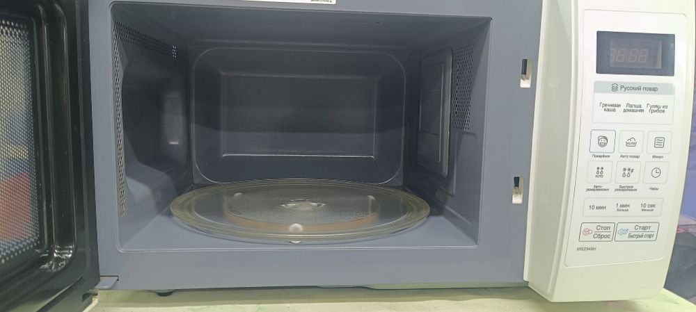 Микроволновка LG