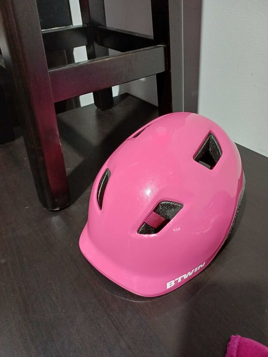 Conjunto Patins em linha com capacete, joelheiras e cotoveleiras!