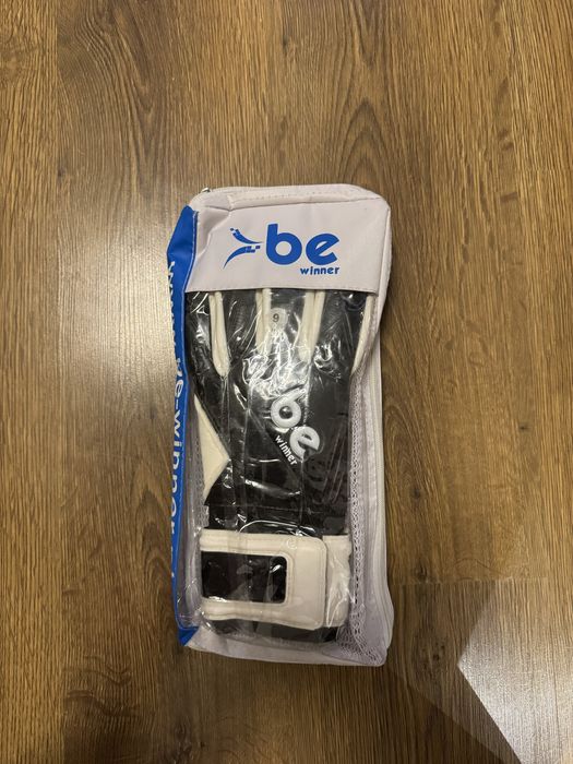 Rękawice bramkarskie BeWinner