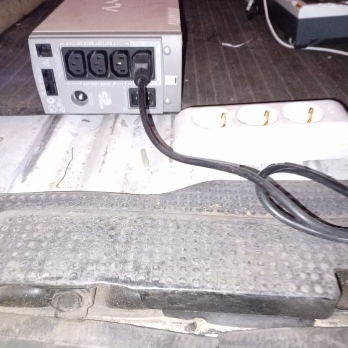 Безперебойник упс  650