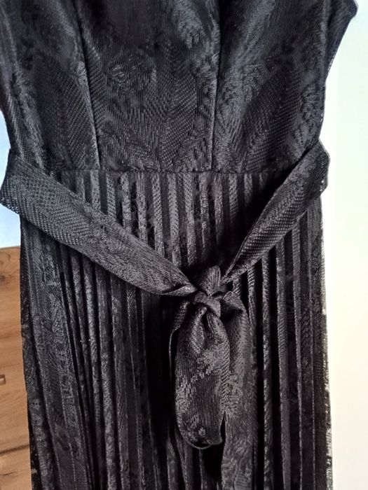 Czarna koronkowa sukienka w roz. 36 / S stan idealny SHEIN