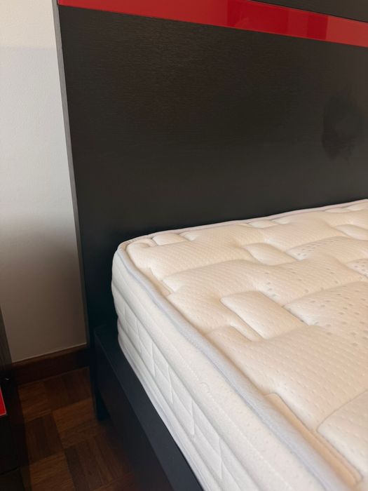 Cama Casal de Cor Preta