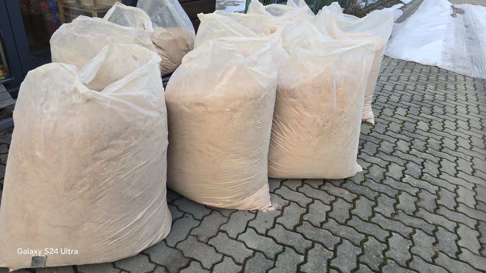 Trociny suche  bukowe, lipowe.