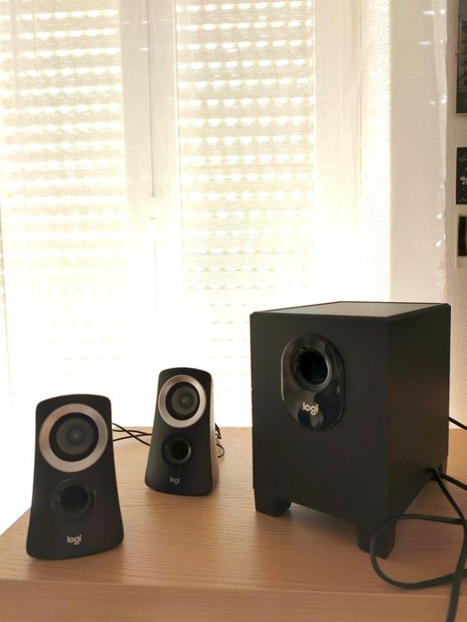 Sistema de som Logitech Z313