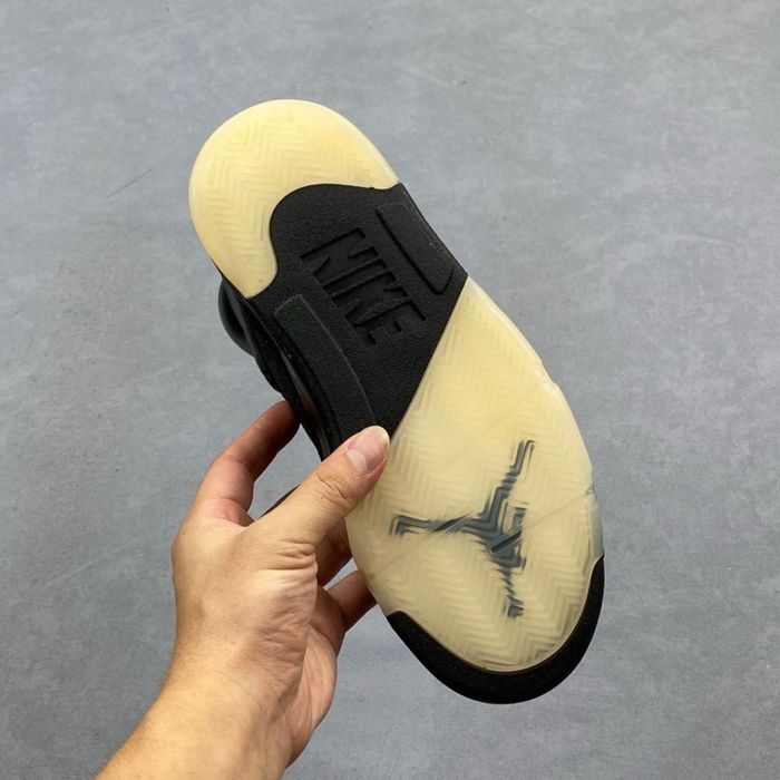 Мужские Кроссовки Air Jordan 5 Retro 41-45 Чорного кольору