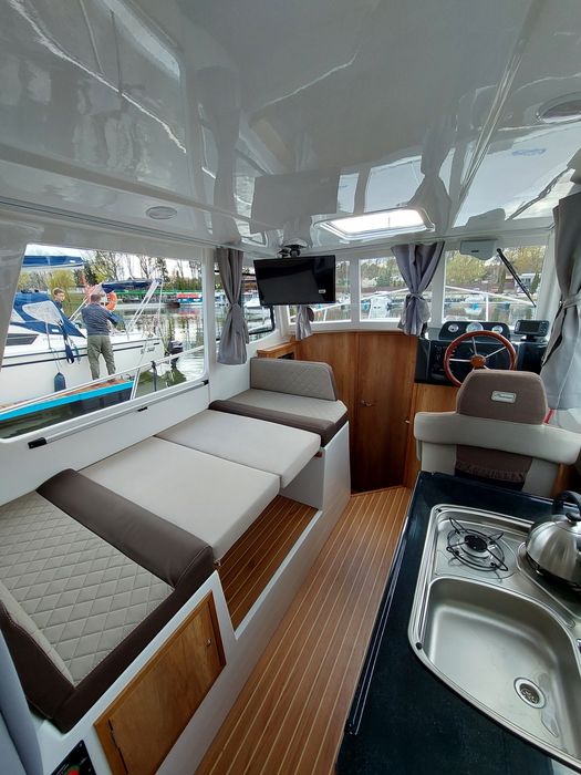 Czarter jachtu,wynajem łodzi bez patentu