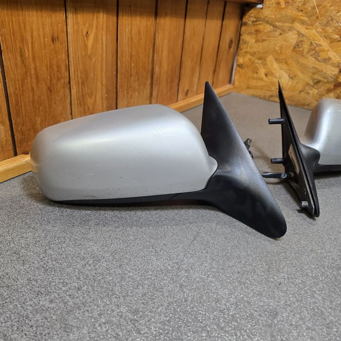 Дзеркало праве заднього виду Skoda Octavia Tour Шкода Октавія Тур