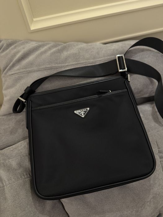 Оригінальна чоловіча сумка Prada neylon