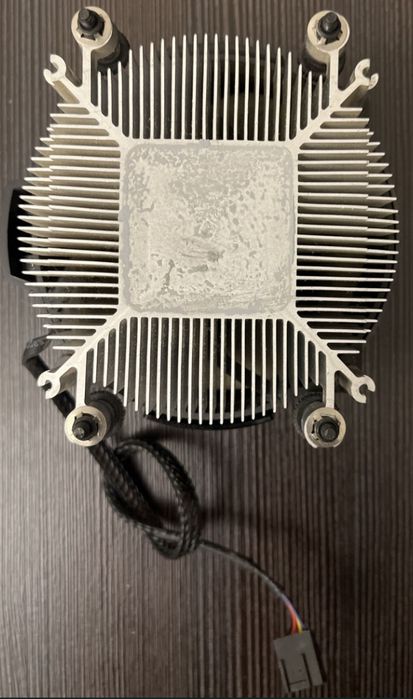 Процессор AMD Ryzen 3 2200g з кулером