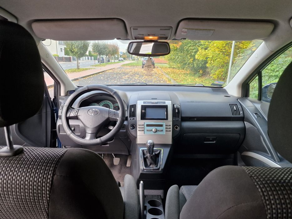 Toyota Corolla Verso 2.2 D-4D X