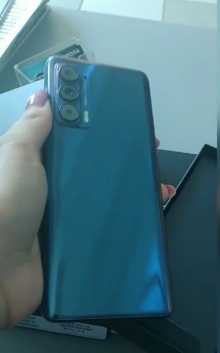 Motorola Moto Edge 5G UW