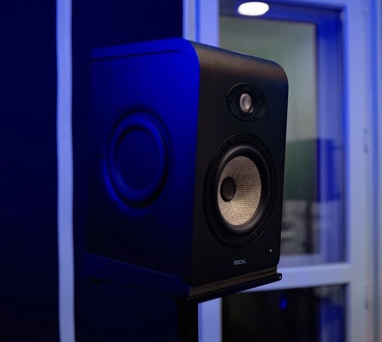 Focal Shape 65 студійні монітори, пара + стійки в подарунок