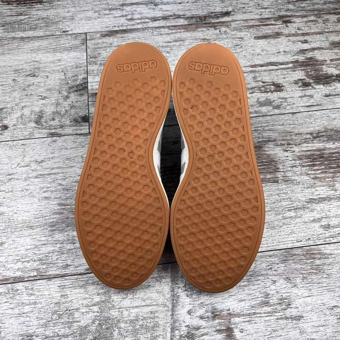 Кросівки Adidas Grand Court Base 00s Sportwear IH6185 розмір 39 оригін