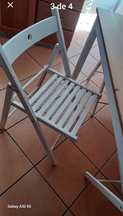 Mesa de cozinha Ikea com 4 cadeiras