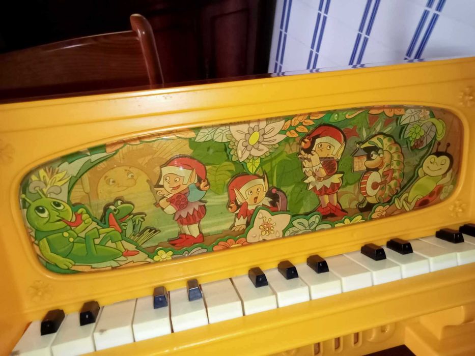 Piano infantil Reig