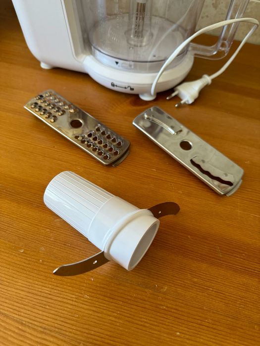 Picadora com todos os acessórios