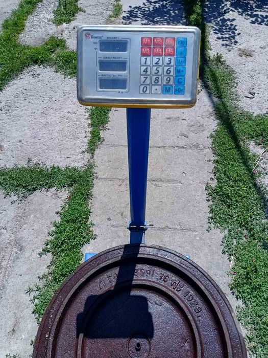 Кришка люка каналізаціонного