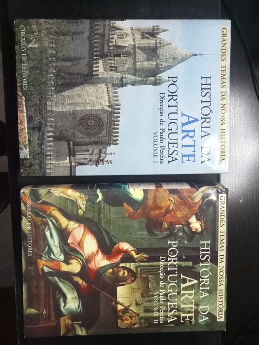 Vendo livros da história de arte portuguesa 3 volumes Urgente