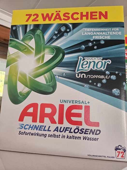 Proszek Ariel z lenorem universal