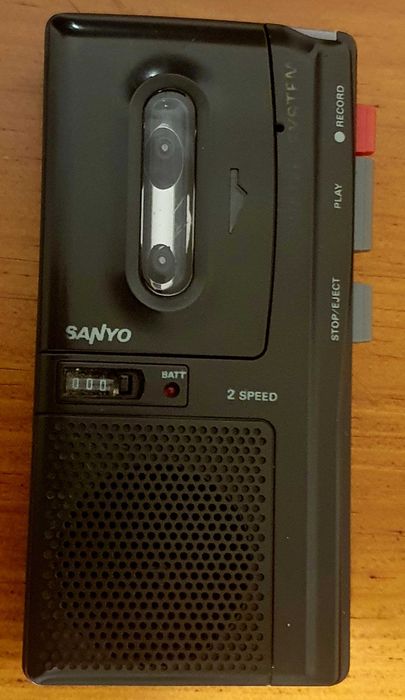 Leitor e Gravador Sanyo.
