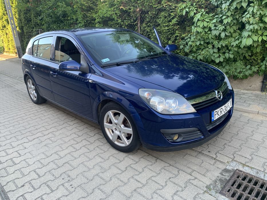 Astra h 2006 rok benzyna