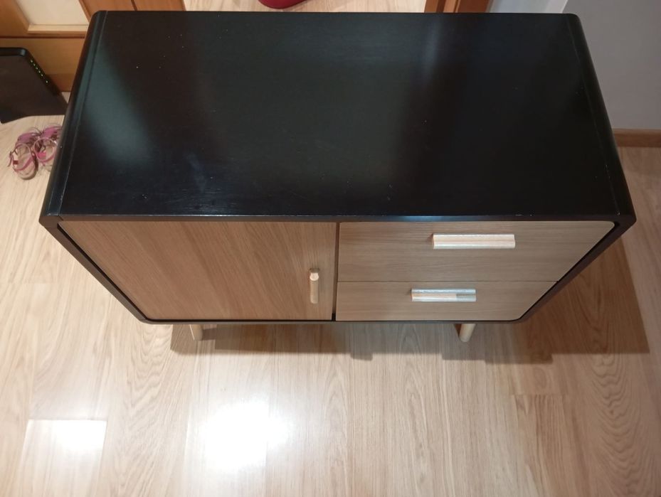 Vendo móvel preto/ pinho 2 gavetas 1 porta